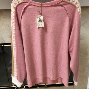 Oh so cozy top by Easel! BNWT! Size L!